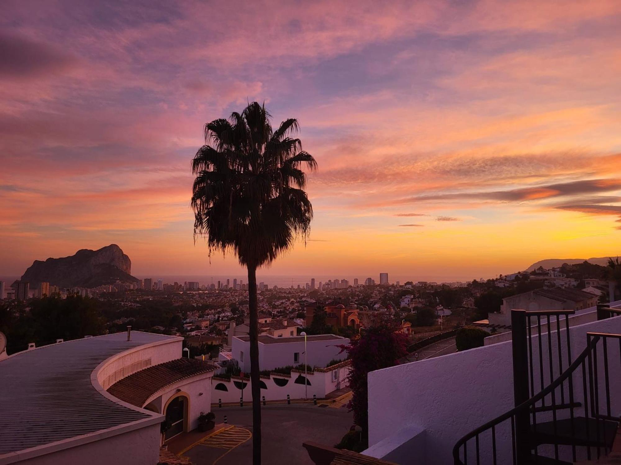 Casa Sunrise - Costa Blanca House With Rooftop, Swimming Pools And Panoramic Sea And Calpe Views Exterior foto