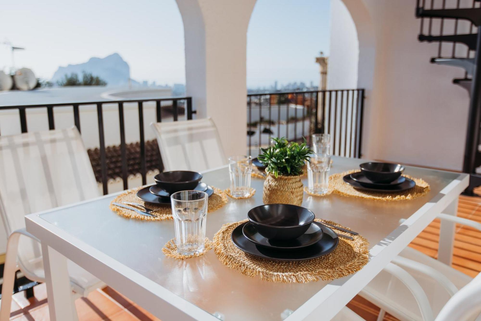 Casa Sunrise - Costa Blanca House With Rooftop, 5 Swimming Pools And Panoramic Sea- And Views At Penon De Ifach Calpe Exterior foto