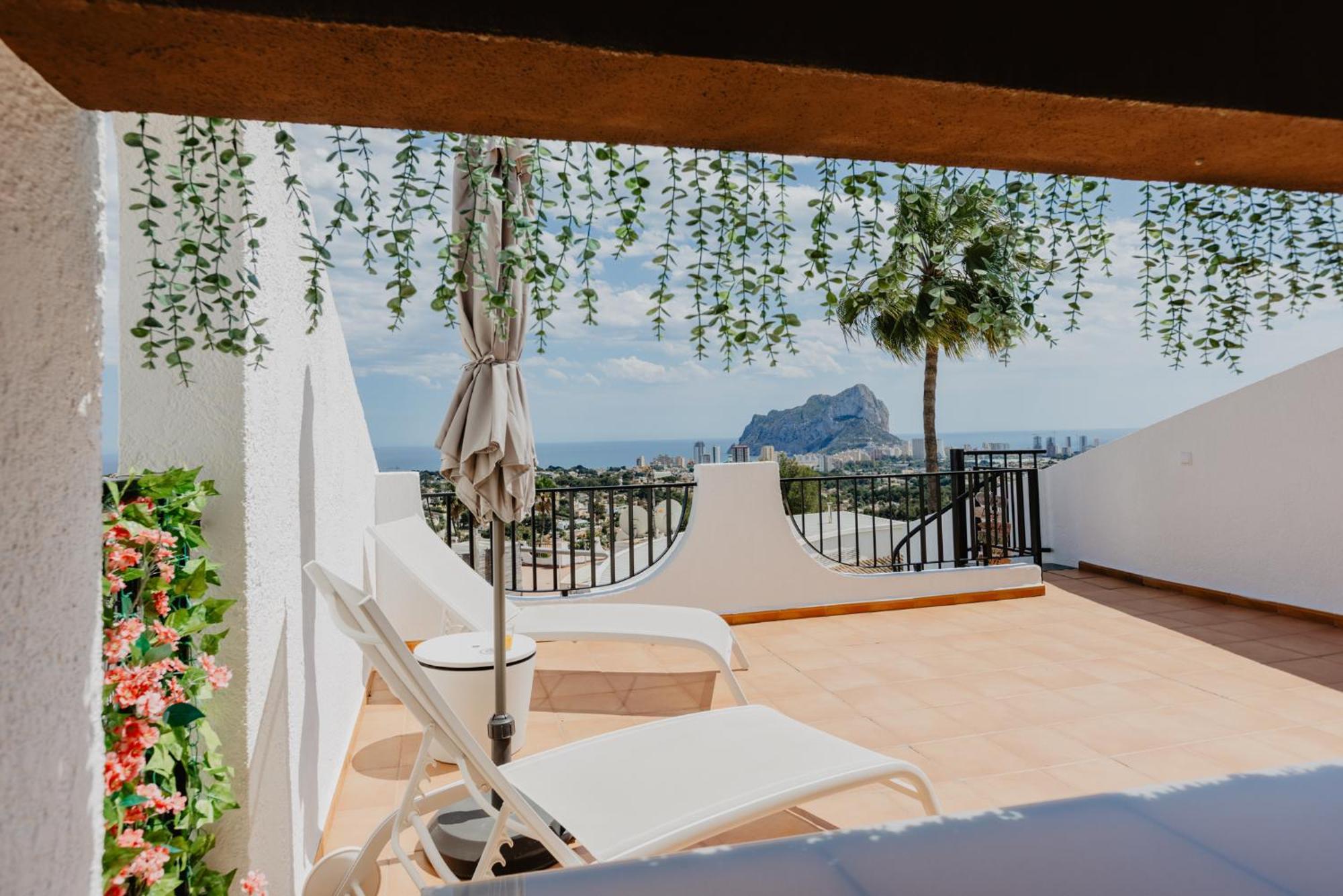 Casa Sunrise - Costa Blanca House With Rooftop, 5 Swimming Pools And Panoramic Sea- And Views At Penon De Ifach Calpe Exterior foto